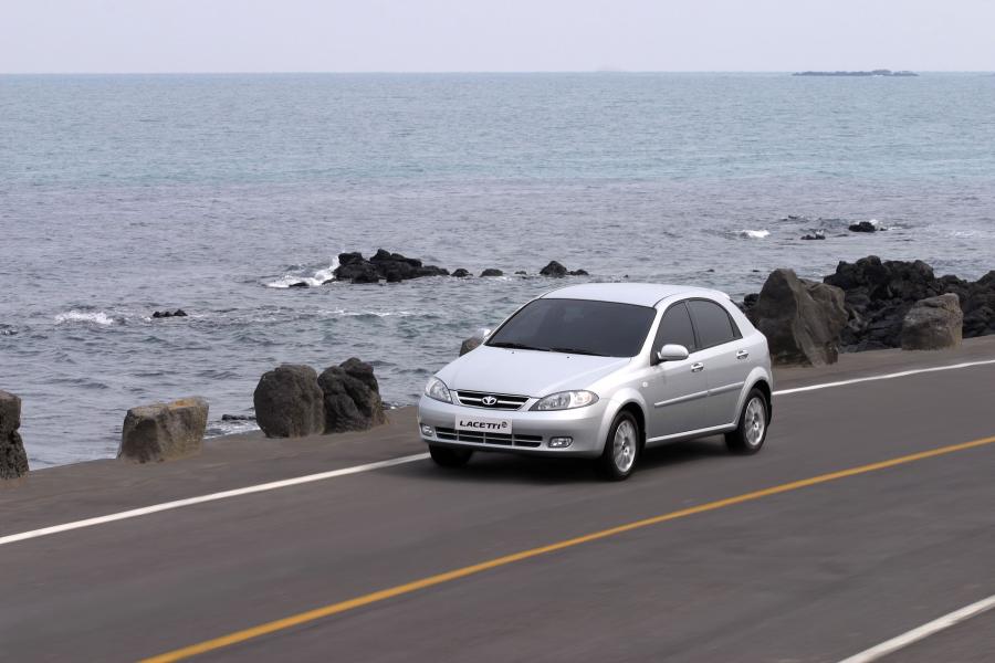  Daewoo Lacetti5 2004 года  (фото 8 из 12)